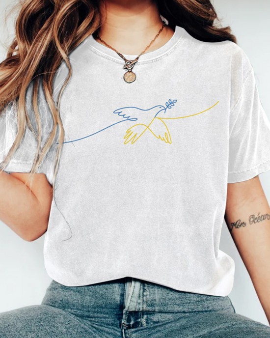 Women's Ukrainian Peace Dove Print Short Sleeve T-shirt Women's Ukrainian Peace Dove Print Short Sleeve T-shirt