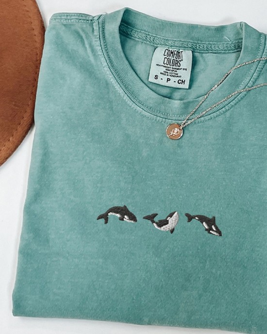Whale Embroidered Short Sleeve T-shirt Whale Embroidered Short Sleeve T-shirt