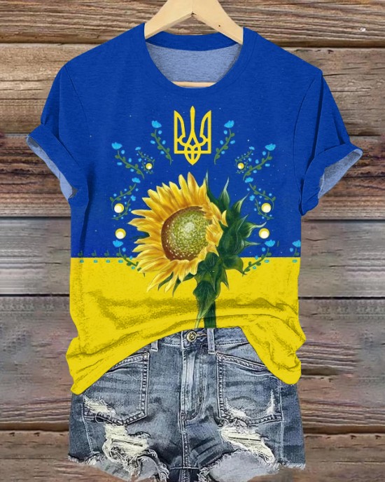 Women's Ukrainian Sunflower Print Short Sleeved T-shirt Women's Ukrainian Sunflower Print Short Sleeved T-shirt