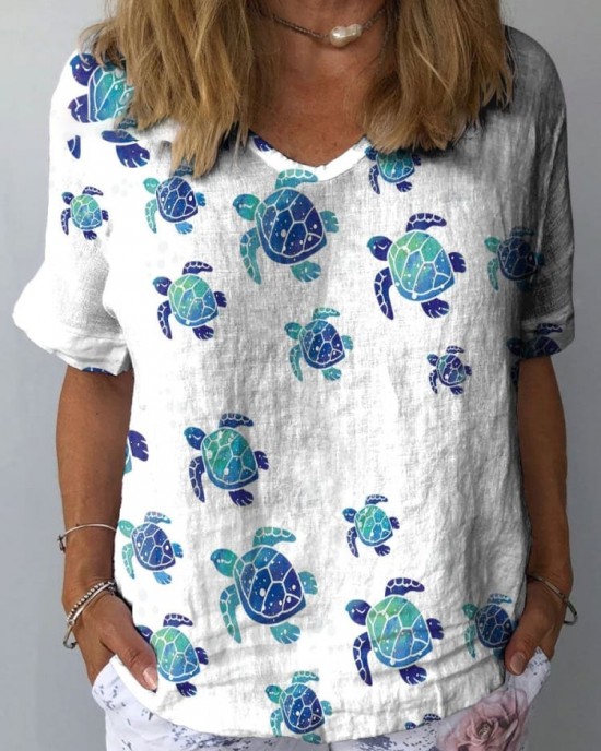 Women's Watercolor Sea Turtle Crawling Pattern Print Linen Blend T-shirt