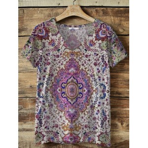 Women's Hippie Print V-neck T-shirt