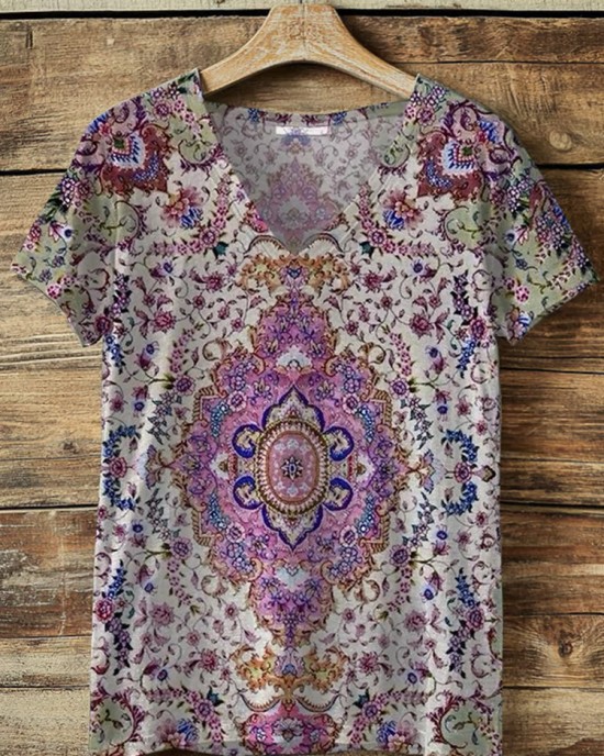 Women's Hippie Print V-neck T-shirt