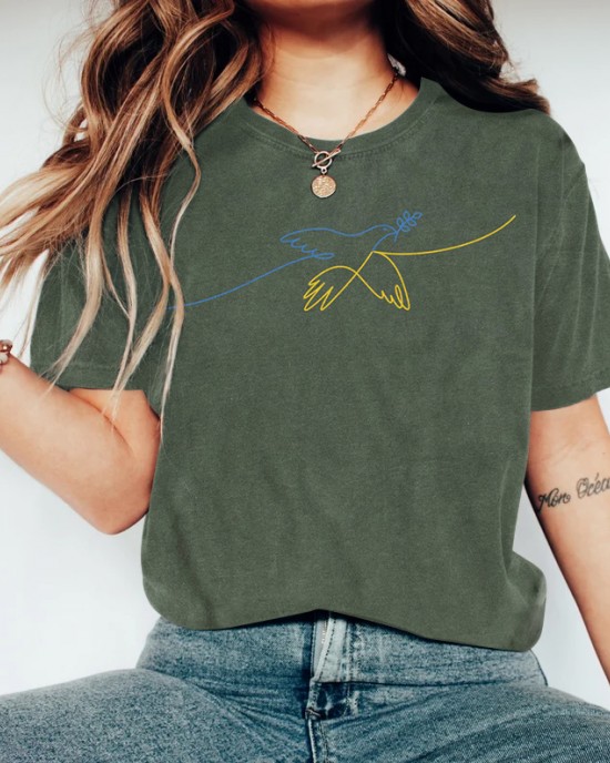 Women's Ukrainian Peace Dove Print Short Sleeve T-shirt Women's Ukrainian Peace Dove Print Short Sleeve T-shirt