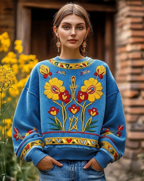 Ukrainian Folk Floral Embroidered Vintage Comfy Sweatshirt Ukrainian Folk Floral Embroidered Vintage Comfy Sweatshirt