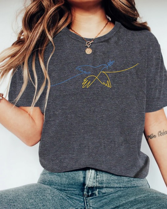 Women's Ukrainian Peace Dove Print Short Sleeve T-shirt Women's Ukrainian Peace Dove Print Short Sleeve T-shirt