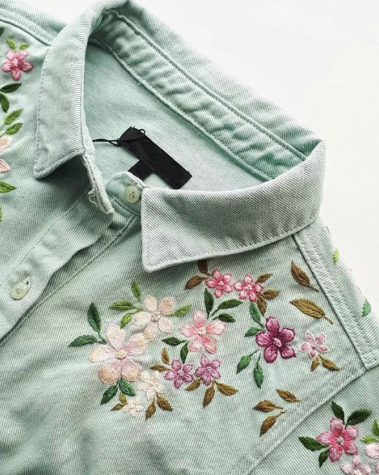 Women's Retro Floral Embroidery Art Long Sleeve Casual Shirt Women's Retro Floral Embroidery Art Long Sleeve Casual Shirt