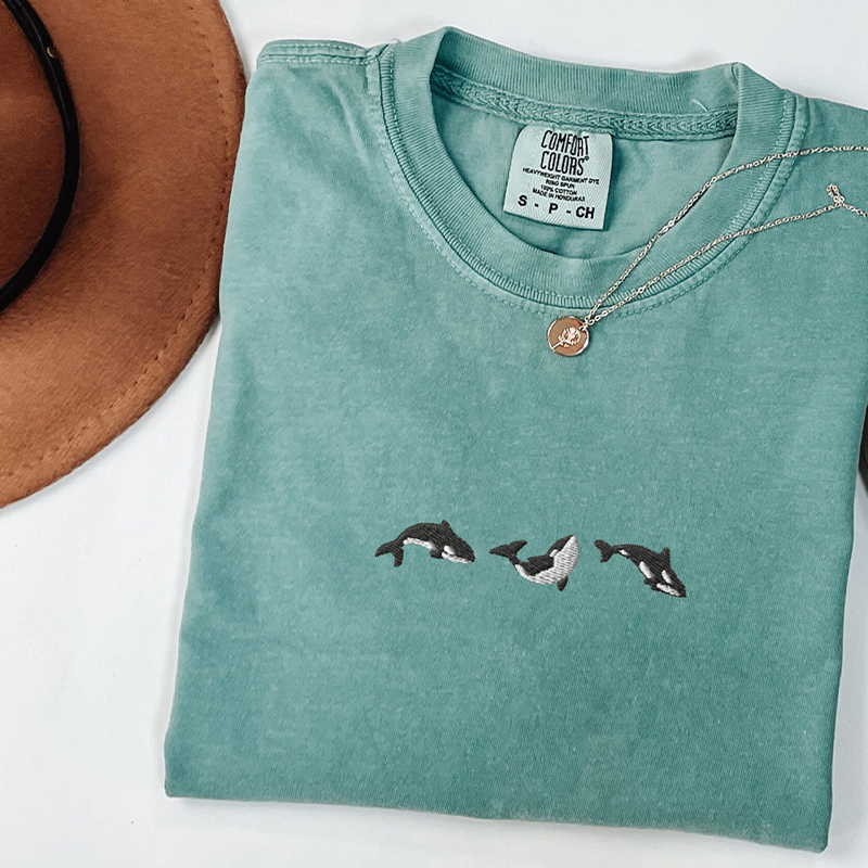 Whale Embroidered Short Sleeve T-shirt Whale Embroidered Short Sleeve T-shirt