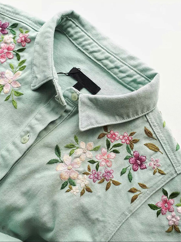 Women's Retro Floral Embroidery Art Long Sleeve Casual Shirt