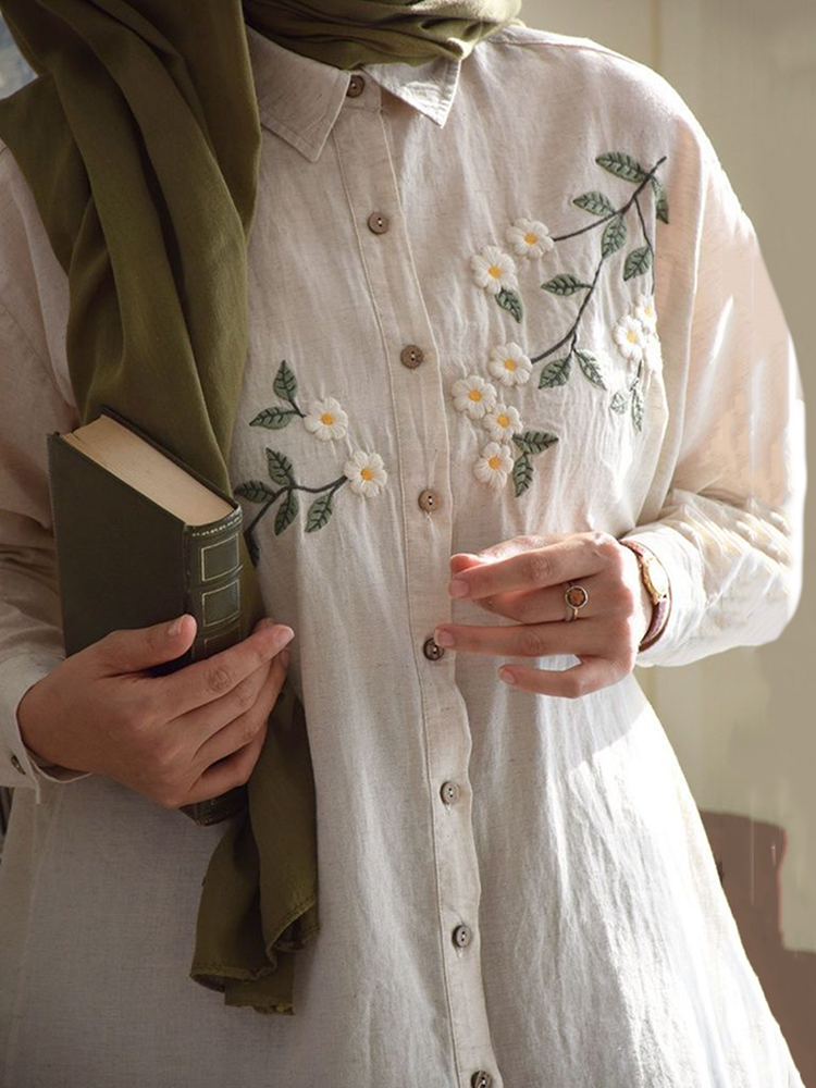 Women's Retro Floral Embroidery Art Casual Shirt
