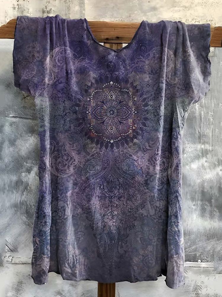 Women's Hippie Print V-neck T-shirt